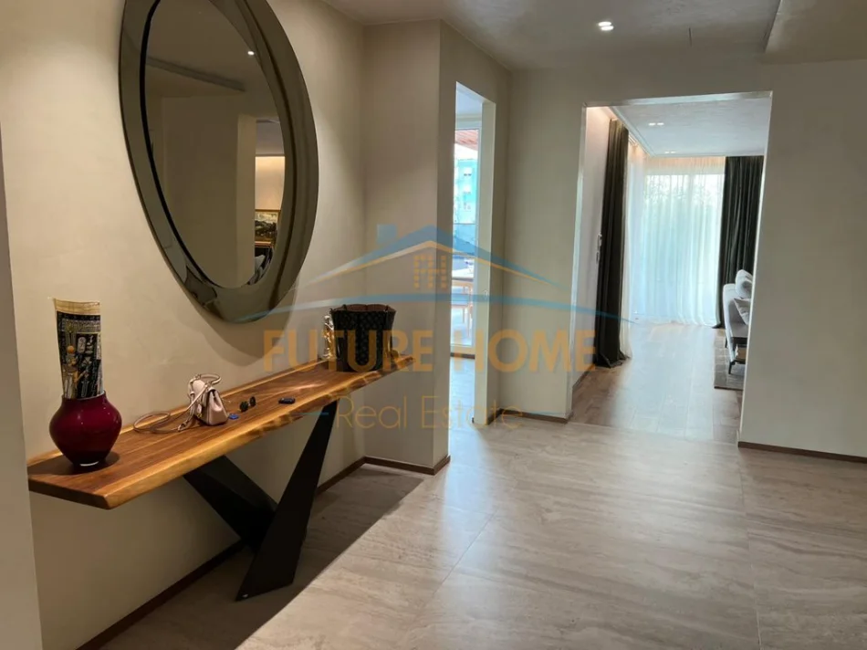 Tirane, shes apartament+verande | Penthouse 3+1+Ballkon Kati 9, 395 m² 1.200.000 € (Libri Universitar)