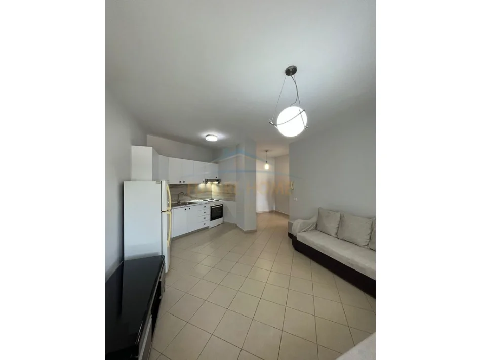 Tirane, jepet me qera apartament 1+1+Ballkon Kati 5, 71 m² 530 € (Don Bosko)