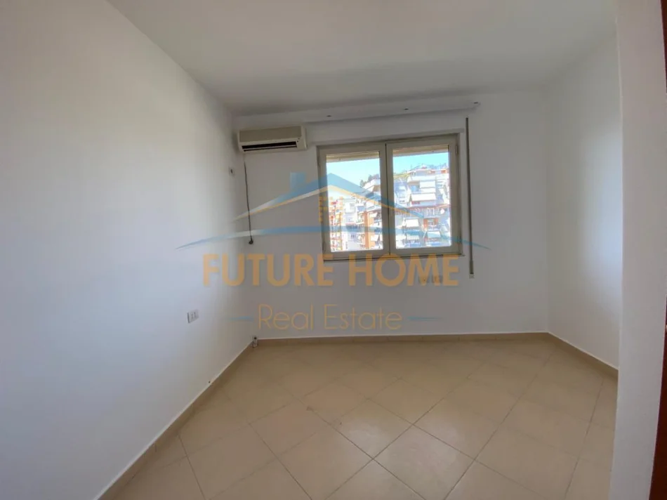 Tirane, jepet me qera zyre Kati 4, 150 m² 1.000 € (Rruga e Elbasanit)