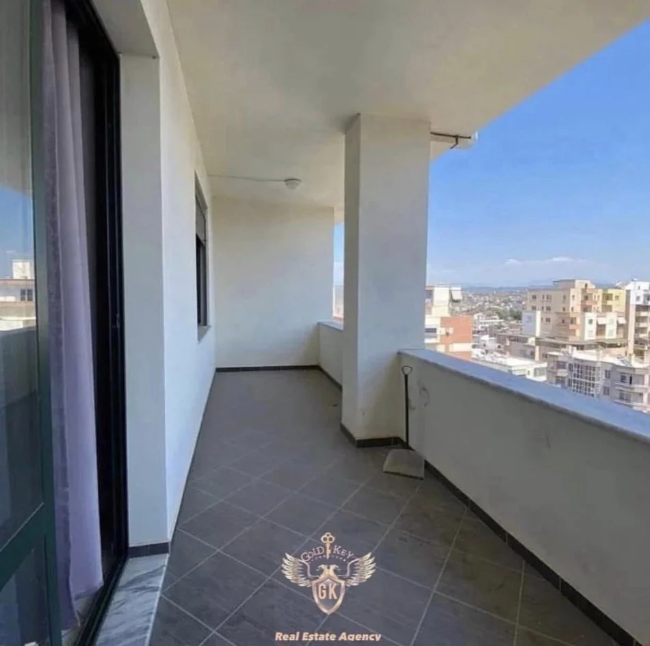 Durres, jepet me qera apartament 1+1+Ballkon Kati 10, 71 m² 299 € (RROTA KUQE)