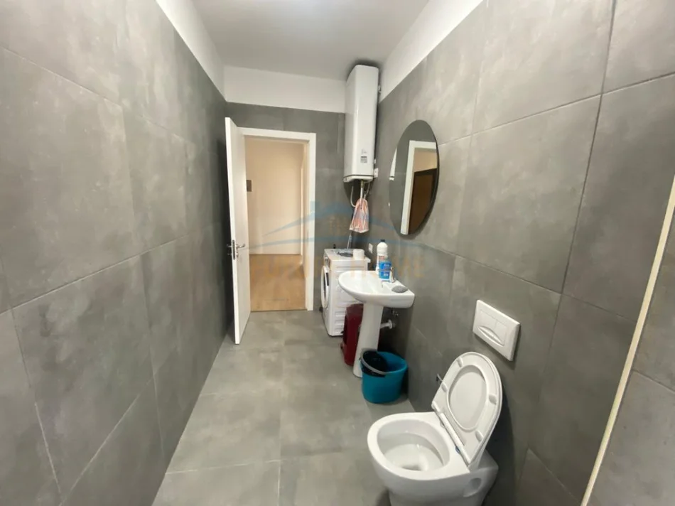 Tirane, jepet me qera apartament 2+1+2,  Kati 7, 133 m² 500 € (Kamez)