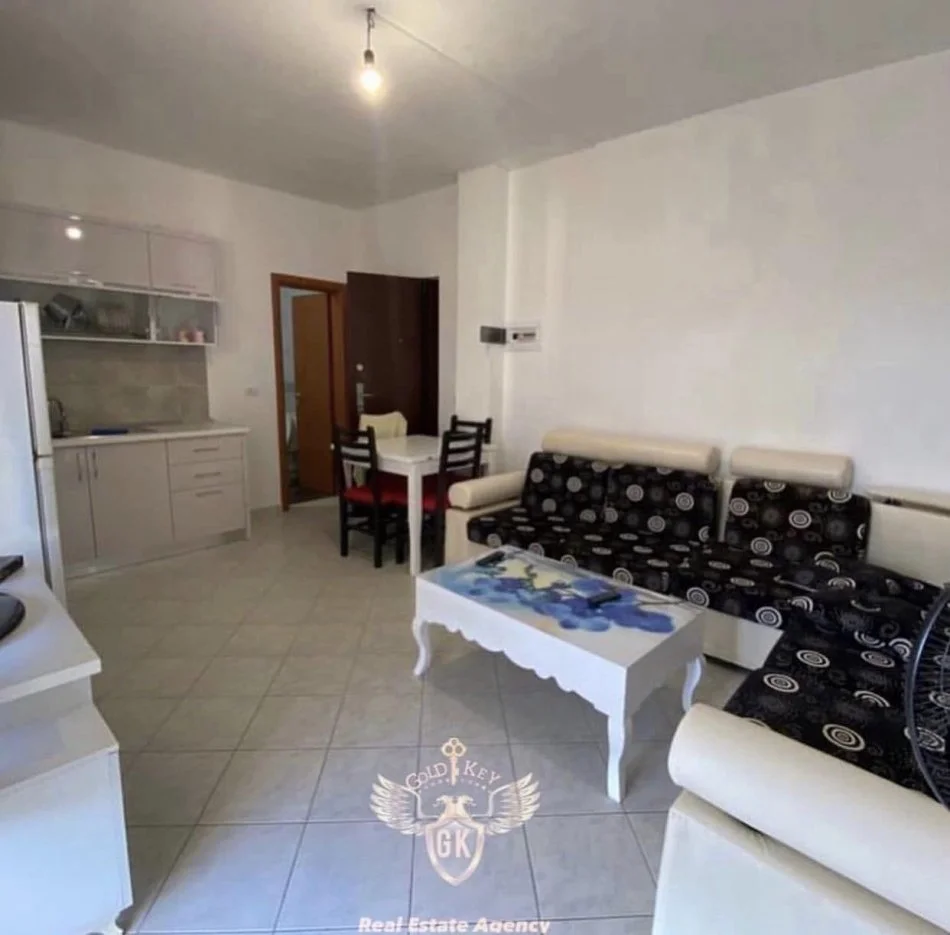 Durres, jepet me qera apartament 1+1+Ballkon Kati 10, 71 m² 299 € (RROTA KUQE)