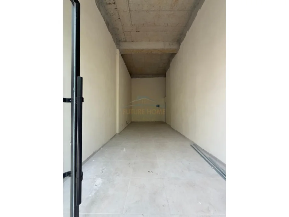 Tirane, jepet me qera ambjent biznesi Kati 0, 42 m² 1.000 € (Tefta Tashko Koco)