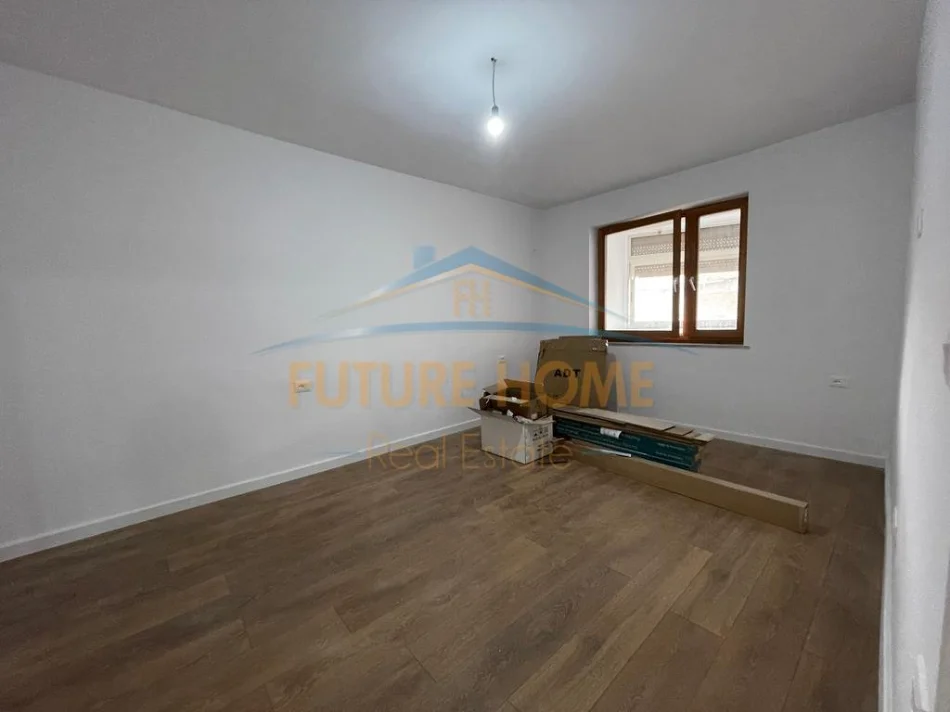Tirane, jepet me qera apartament 2+1 Kati 2, 96 m² 1.000 € (Pazari i ri)