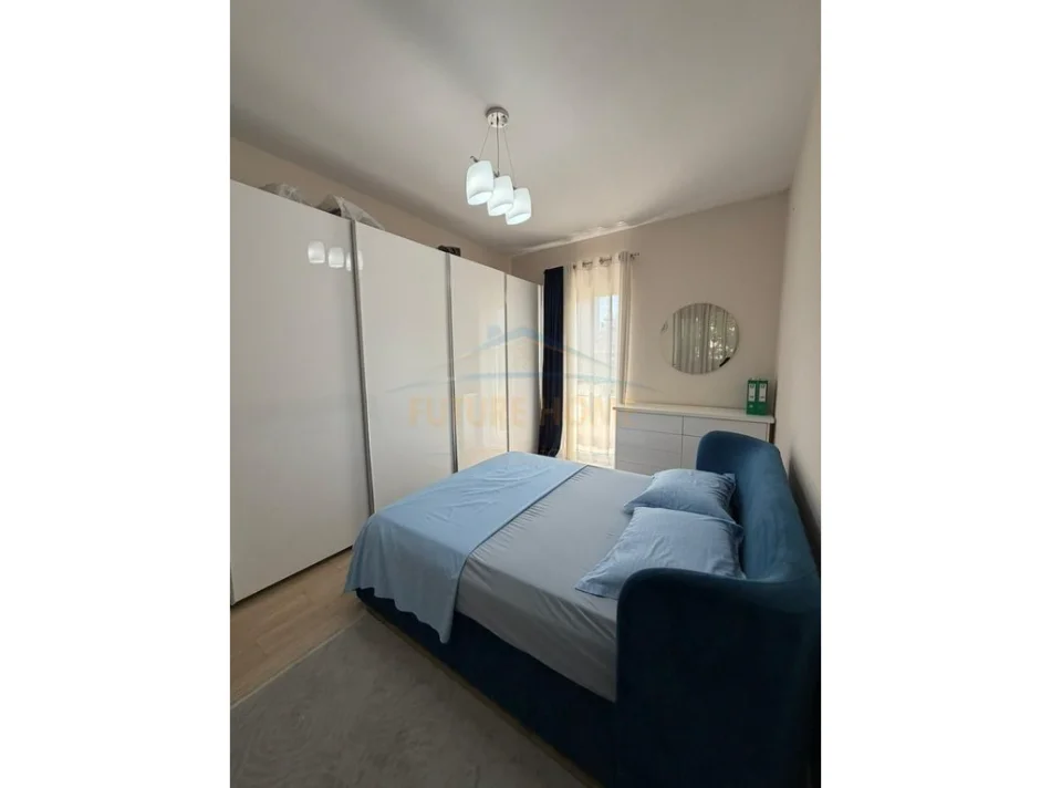 Tirane, jepet me qera apartament 2+1 Kati 2, 83 m² 880 € (Rruga e Barrikadave)