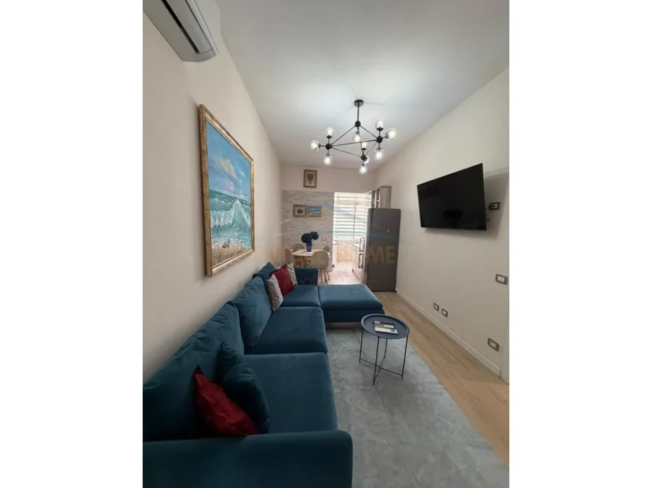 Shqiperi, jepet me qera apartament 2+1 Kati 2, 75 m² 880 €
