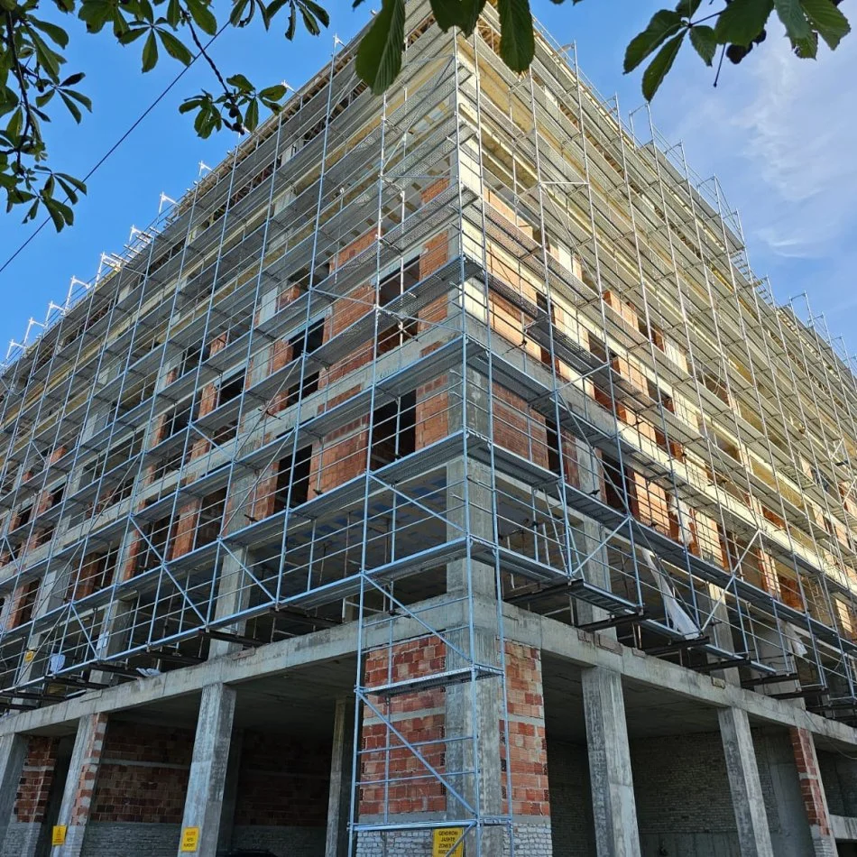 Tirane, shitet apartament 2+1 , 