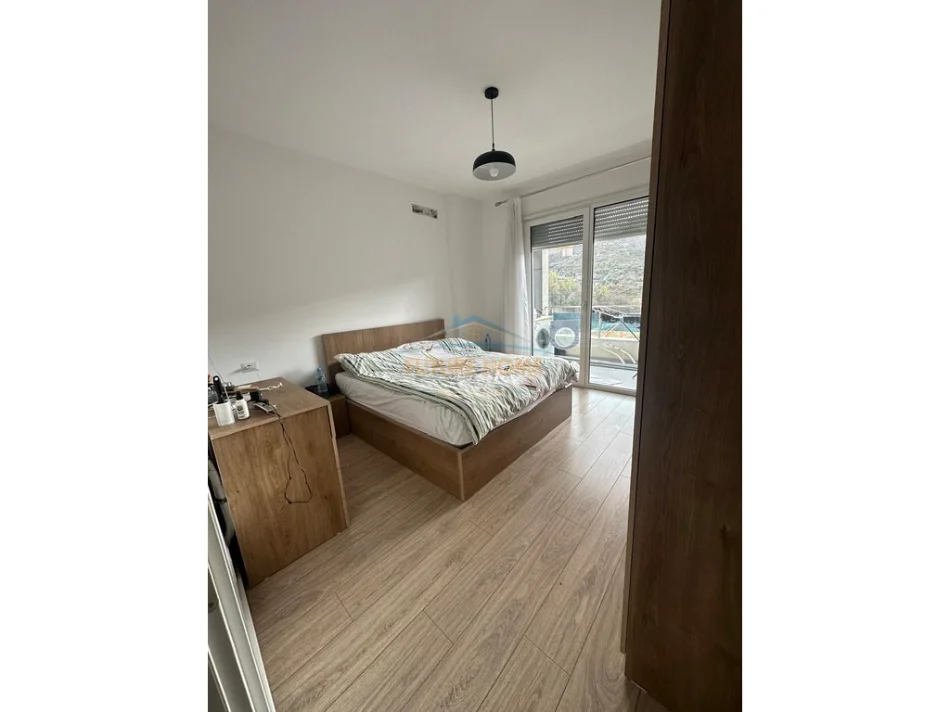 Tirane, shitet apartament 1+1,  Kati 4, 72 m² 175.000 € (Kopshti Zoologjik) Kompleksi Mateo
