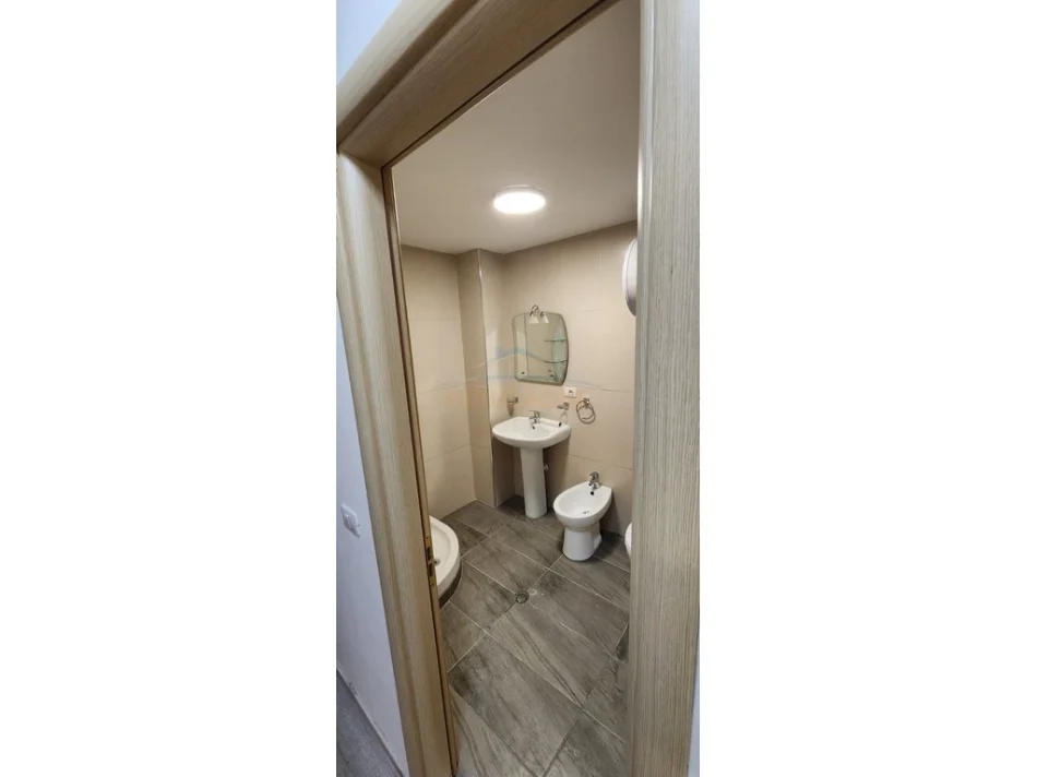 Tirane, shitet apartament 2+1 Kati 4, 100 m² 250.000 € (KOPEHTI ZOOLOGJIK)