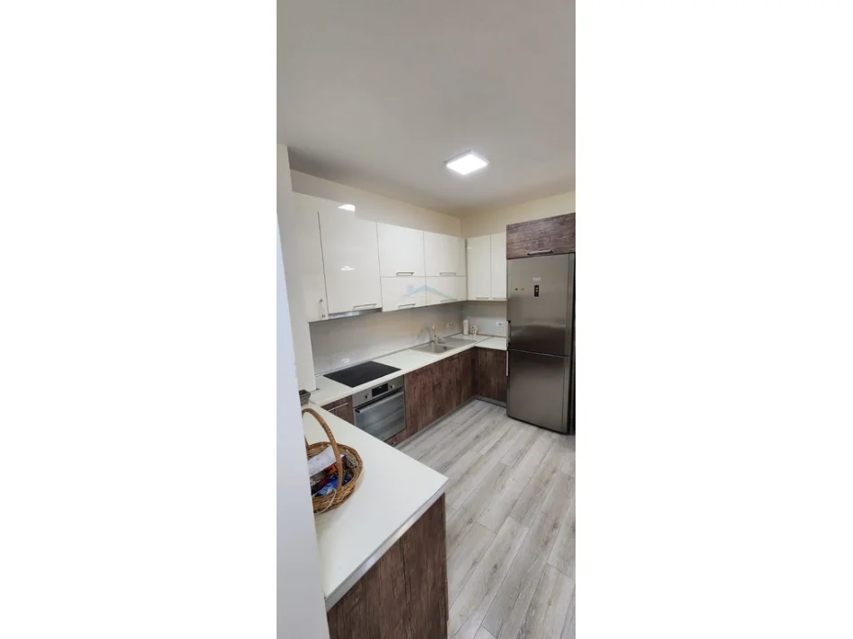 Tirane, shitet apartament 2+1 Kati 4, 100 m² 250.000 € (KOPEHTI ZOOLOGJIK)