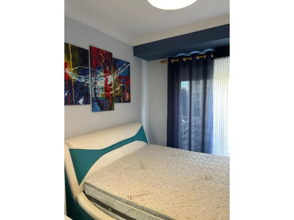 Tirane, shitet apartament 3+1 Kati 0,
