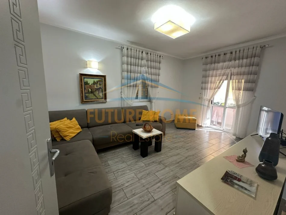 0697048063   Qira , Apartament , Bulevardi Kryesor , Durres