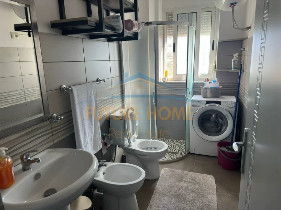 0697048063   Qira , Apartament , Bulevardi Kryesor , Durres
