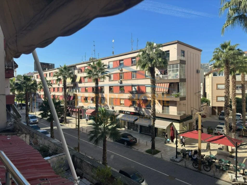 0697048063   Qira , Apartament , Bulevardi Kryesor , Durres