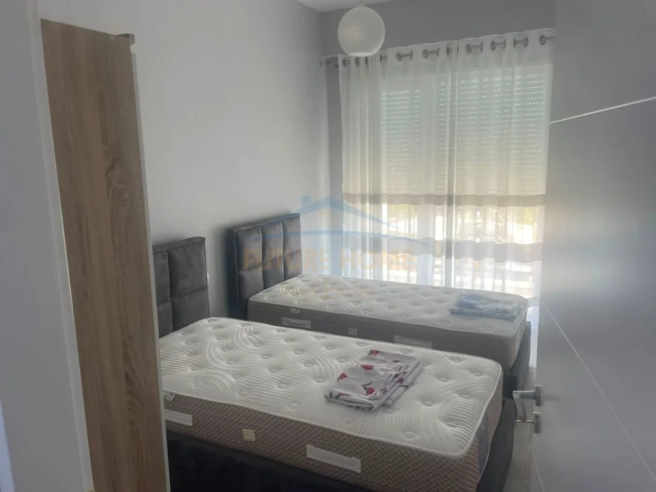 Tirane, jepet me qera apartament 2+1 Kati 7, 101 m² 700 € (Materniteti i Ri)
