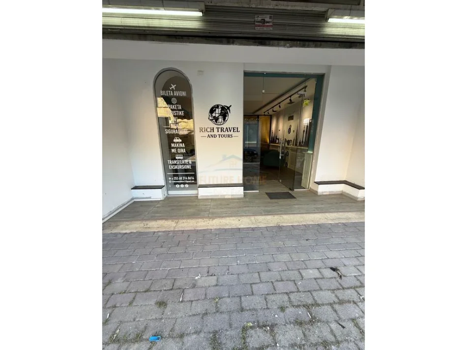 Tirane, jepet me qera zyre Kati 0, 58 m² 800 € (Brryli)