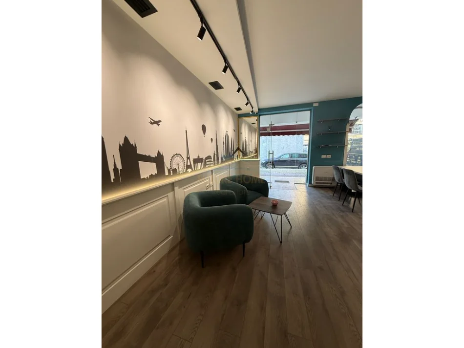 Tirane, jepet me qera zyre Kati 0, 58 m² 800 € (Brryli)