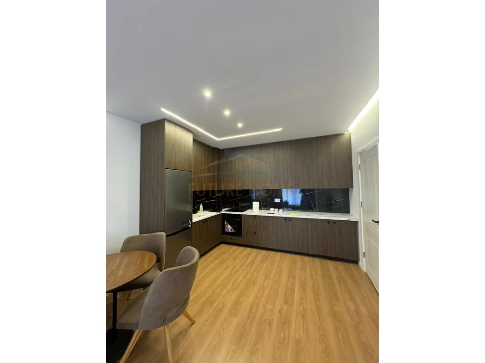 Tirane, jepet me qera apartament 2+1 Kati 4, 99 m² 550 € (Color Splash Residence , Paskuqan , Tiranë)