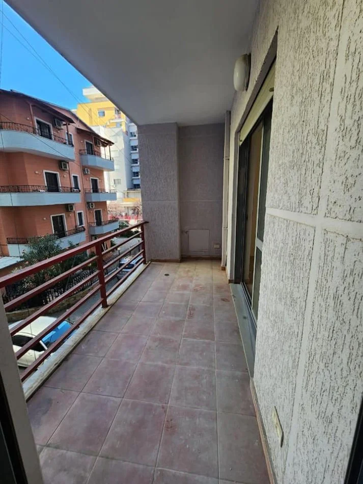 Durres, shitet apartament 3+1 Kati 1, 90 m² 115.000 € (PLAZH DURRES!)