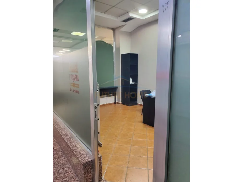 jap me qera zyre Kati 2, 24 m² 320 € (STACIONII I TRENIT)