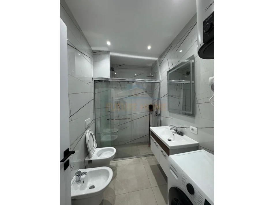 Tirane, jepet me qera apartament 2+1 Kati 4, 74 m² 500 € (Paskuqan)