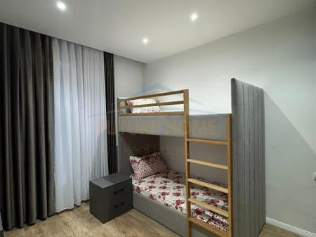 Tirane, jepet me qera apartament 2+1+Ballkon Kati 4, 74 m² 500 € (Paskuqan)