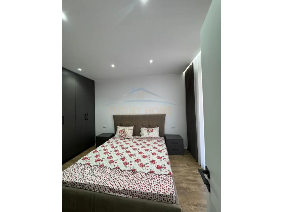 Tirane, jepet me qera apartament 2+1 Kati 4, 74 m² 500 € (Paskuqan)