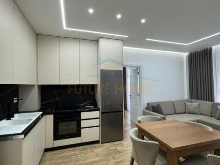Tirane, jepet me qera apartament 2+1+Ballkon Kati 4, 74 m² 500 € (Paskuqan)