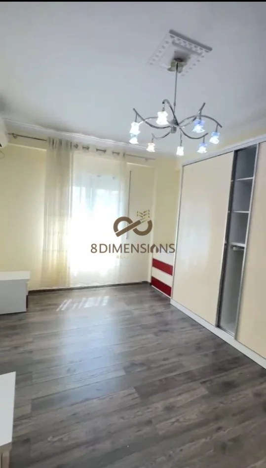 Tirane, shitet apartament 2+1+Ballkon Kati 5, 92 m² 258.000 € (liqeni artificial i tiranes)