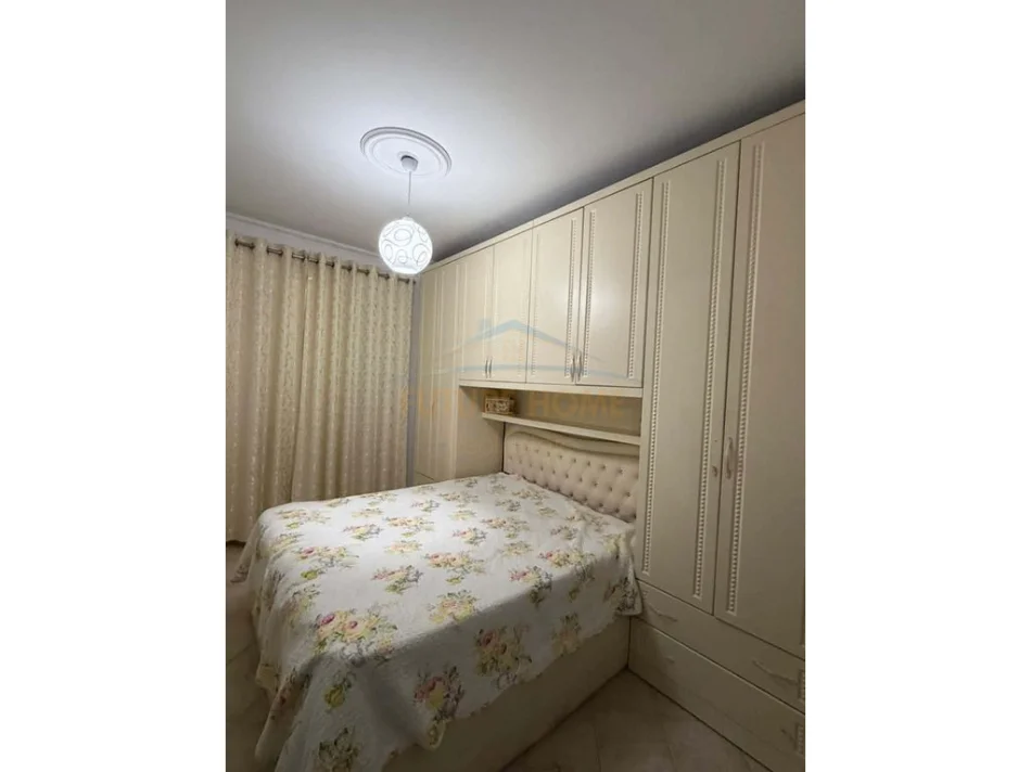 Tirane, jepet me qera apartament 1+1 Kati 6, 51 m² 450 € (yzberisht)