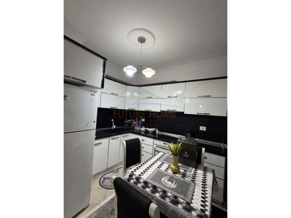 Tirane, jepet me qera apartament 1+1 Kati 6, 51 m² 450 € (yzberisht)
