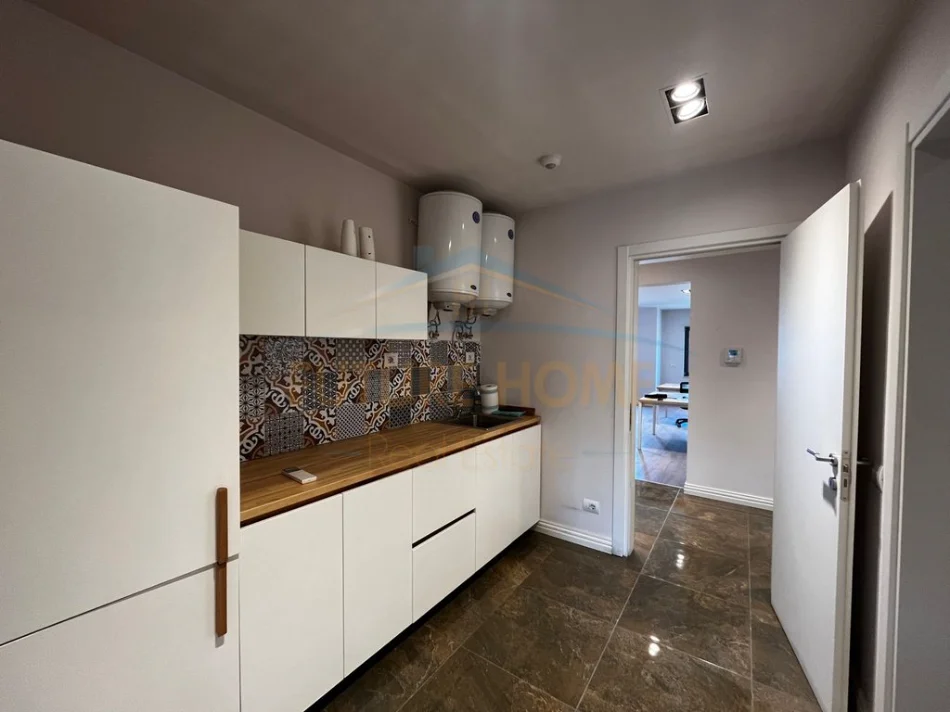 Tirane, shes apartament 3+1+Ballkon Kati 7, 170 m² 510.000 € (Zogu i zi)