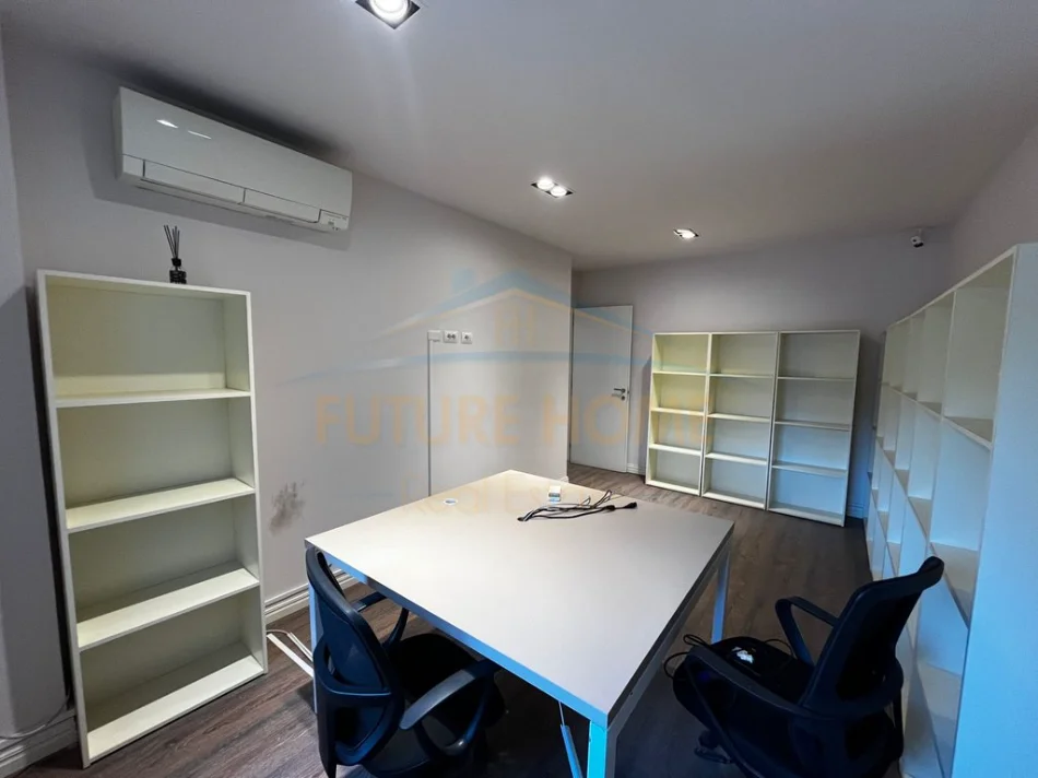 Tirane, shitet apartament 3+1+Ballkon Kati 9, 166 m² 498.450 € (Ring Center,Zogu i Zi)