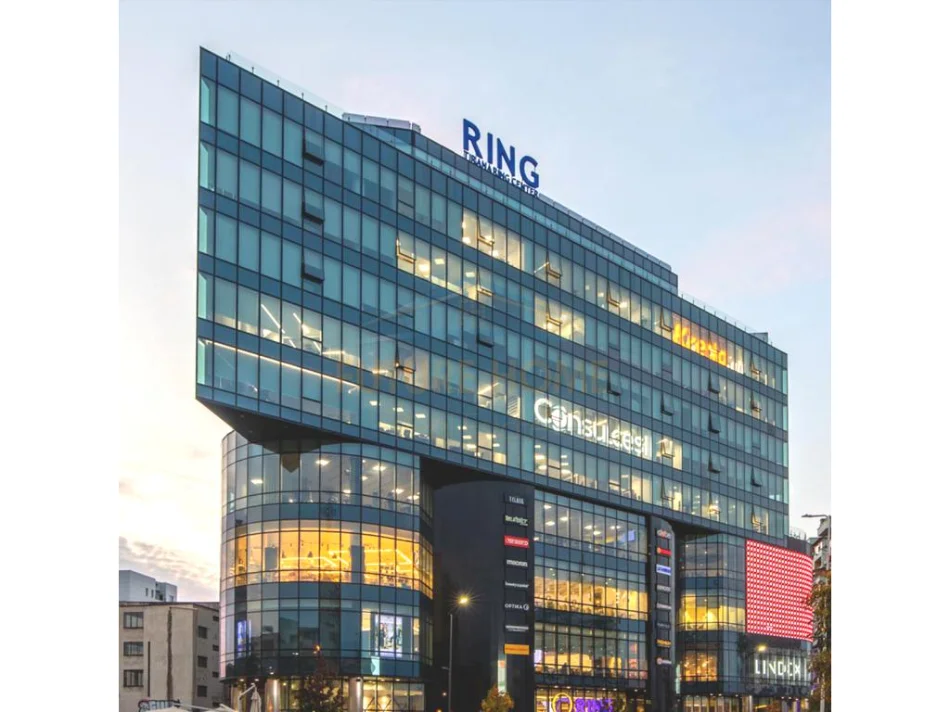 SHITET APARTAMENT 3+1, RING CENTER, ZOGU I ZI