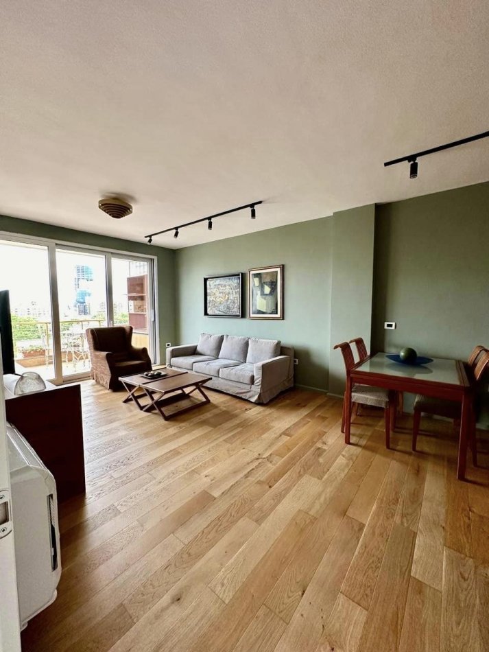 Tirane, jepet me qera apartament 2+1 , 110 m² 1.300 € (Blloku)