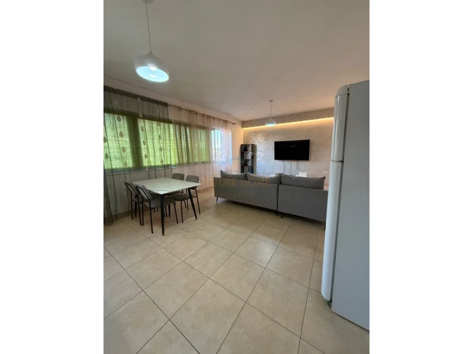 Tirane, jepet me qera apartament 1+1 Kati 5, 110 m² 550 € (5 maj)