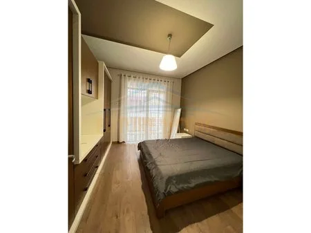 Tirane, jepet me qera apartament 1+1 Kati 5, 82 m² 600 € 