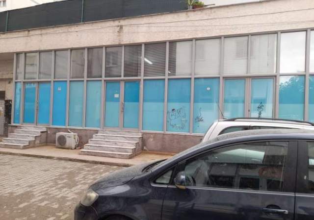 Tirane, jepet me qera ambjent biznesi Kati 0, 250 m² 80.000 Leke (Kastriotet)