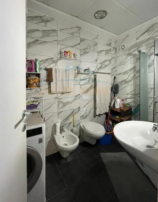 Tirane, shitet apartament 2+1 Kati 3, 89 m² 230.000 € (don bosko)