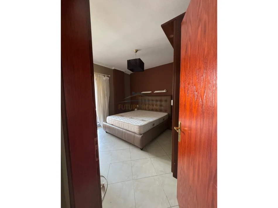 Tirane, jepet me qera apartament 2+1 Kati 8, 95 m² 800 € (Rruga Irfan Tomini)