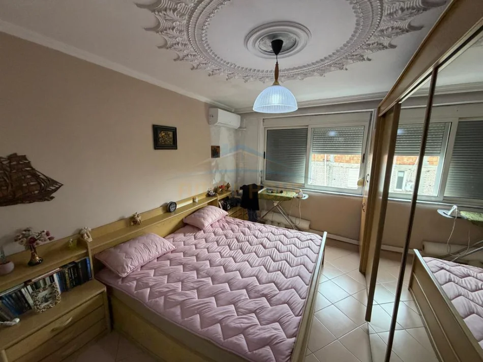 Tirane, shitet apartament 2+1 Kati 5, 72 m² 160.000 € (Shkolla e Baletit)