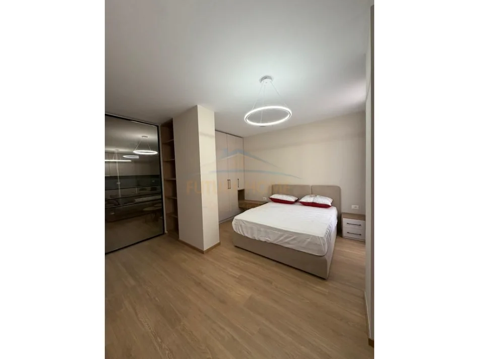 Tirane, jepet me qera apartament 1+1+Ballkon Kati 1, 73 m² 750 € (Kopshti zoologjik)