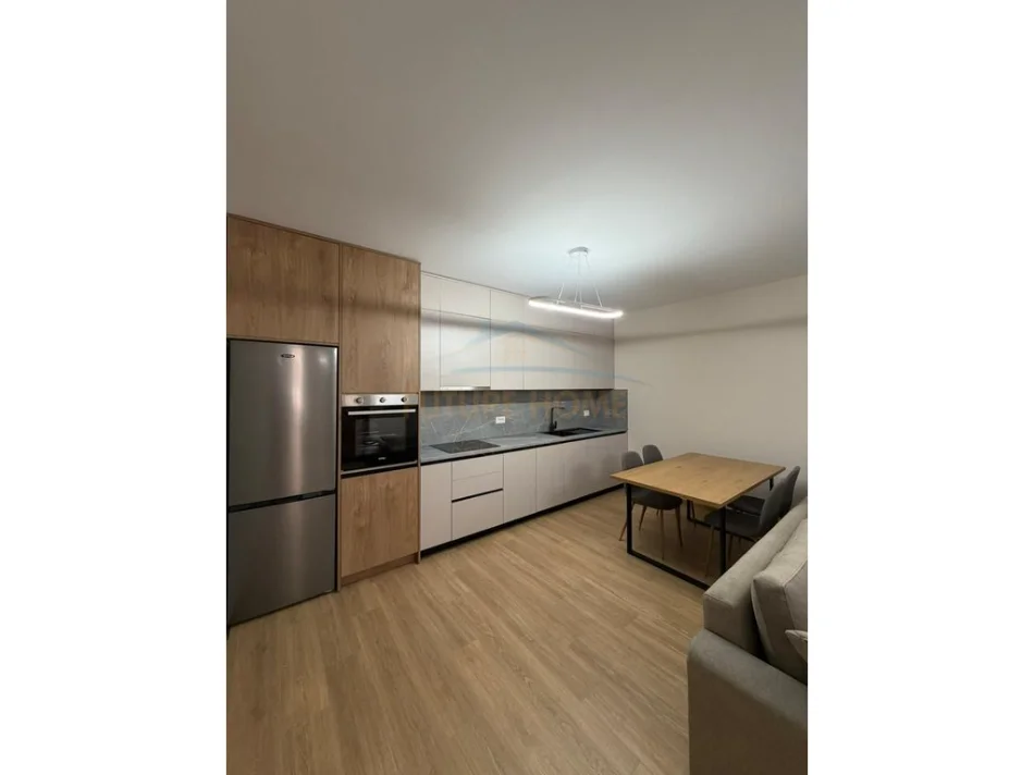 Tirane, jepet me qera apartament 1+1+Ballkon Kati 1, 73 m² 750 € (Kopshti zoologjik)