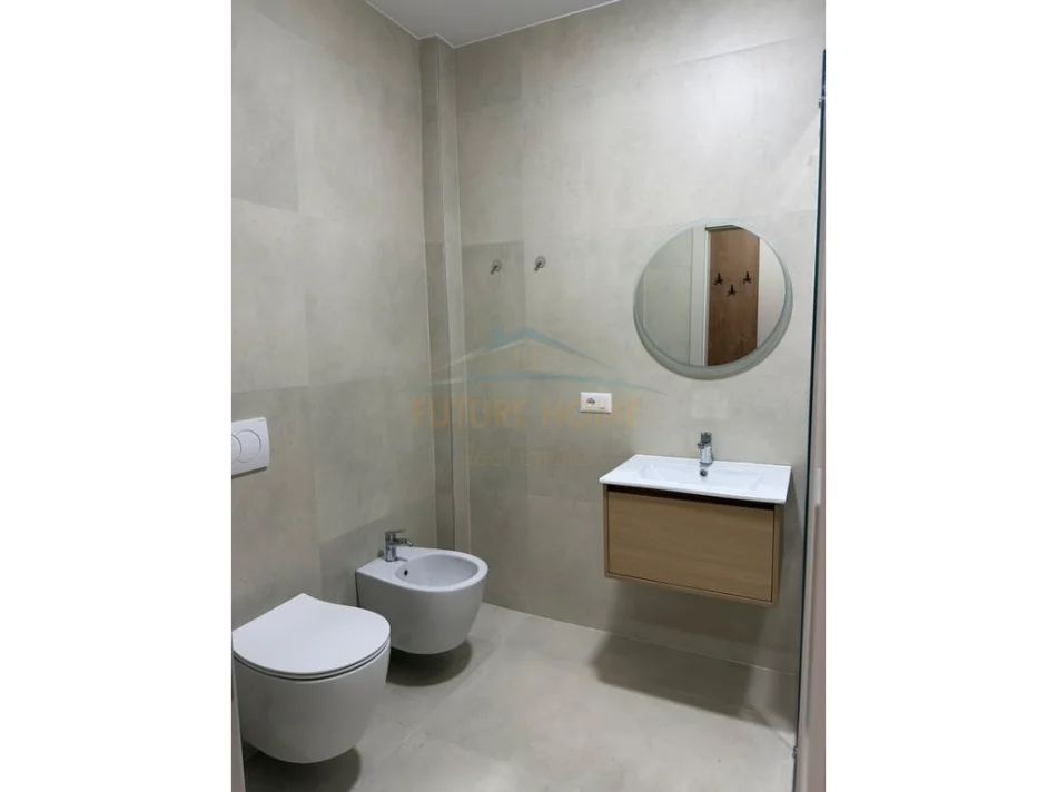 Tirane, jepet me qera apartament 1+1+Ballkon Kati 1, 73 m² 730 € (Kopshti zoologjik)