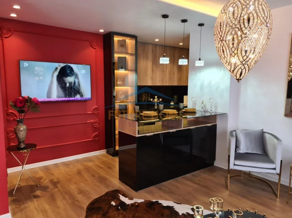 Tirane, jepet me qera apartament 1+1+Ballkon Kati 6, 69 m² 900 € 