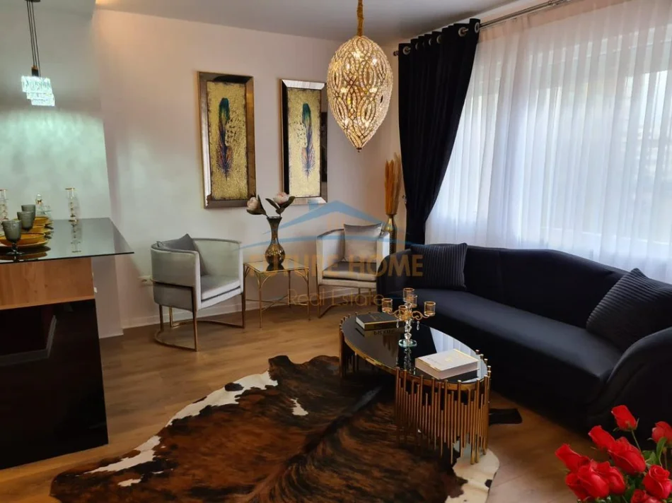 Tirane, jepet me qera apartament 1+1+Ballkon Kati 6, 69 m² 900 € 