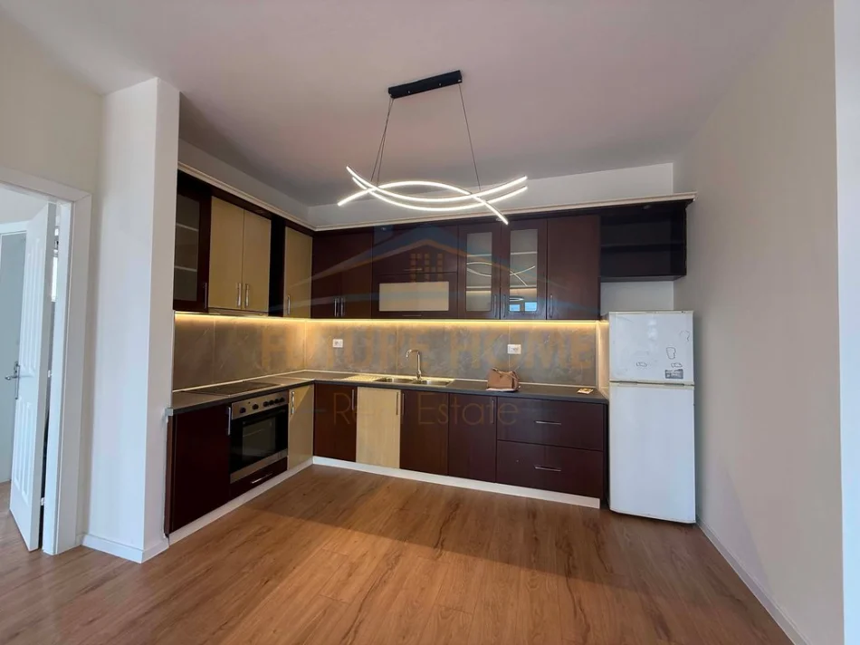 Tirane, shitet apartament 2+1 Kati 7, 109 m² 1.630.000 € (Astir)