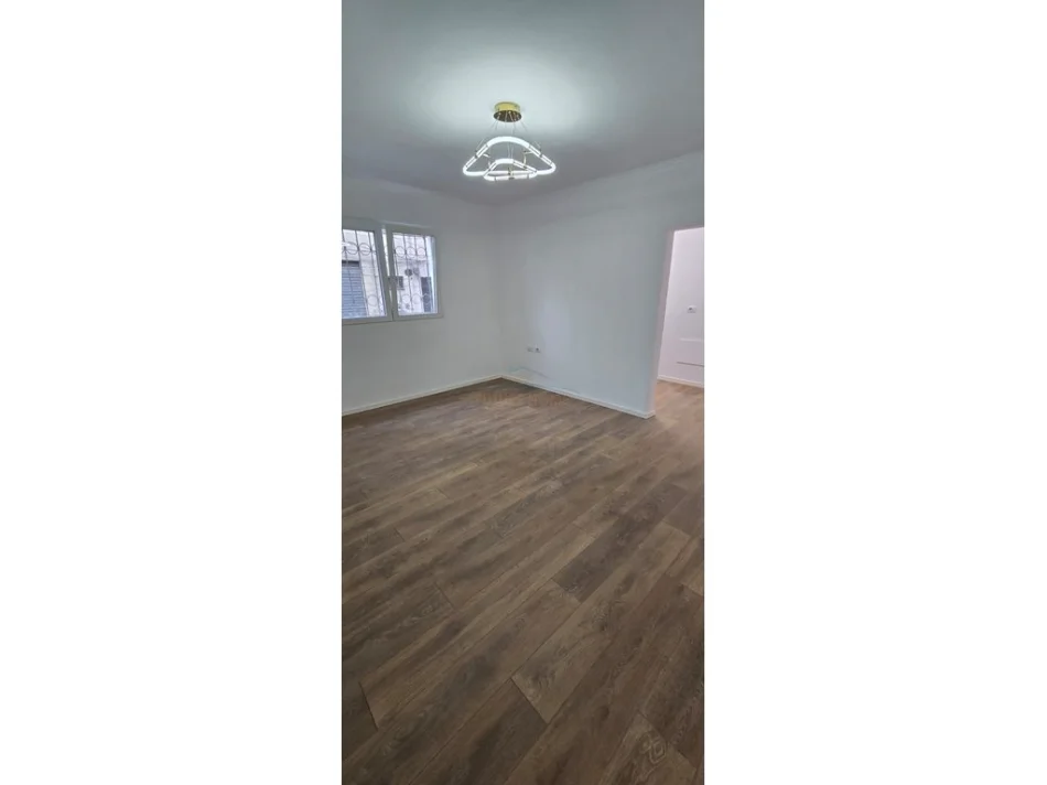 Tirane, shitet apartament 1+1 Kati 1, 57 m² 137.000 € (ALI DEMI)