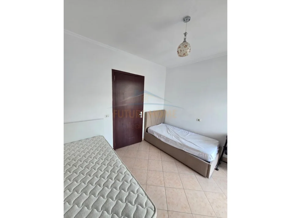 Tirane, shitet apartament 2+1+Ballkon Kati 7, 97 m² 135.000 € (Unaza e Re)
