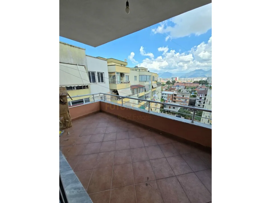 Tirane, shes apartament 2+1+Ballkon Kati 7, 98 m² 135.000 € (astir)